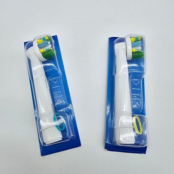 Oral-B FlossAction Replacement Brush Heads (2 Pack) - Picture 7 of 7